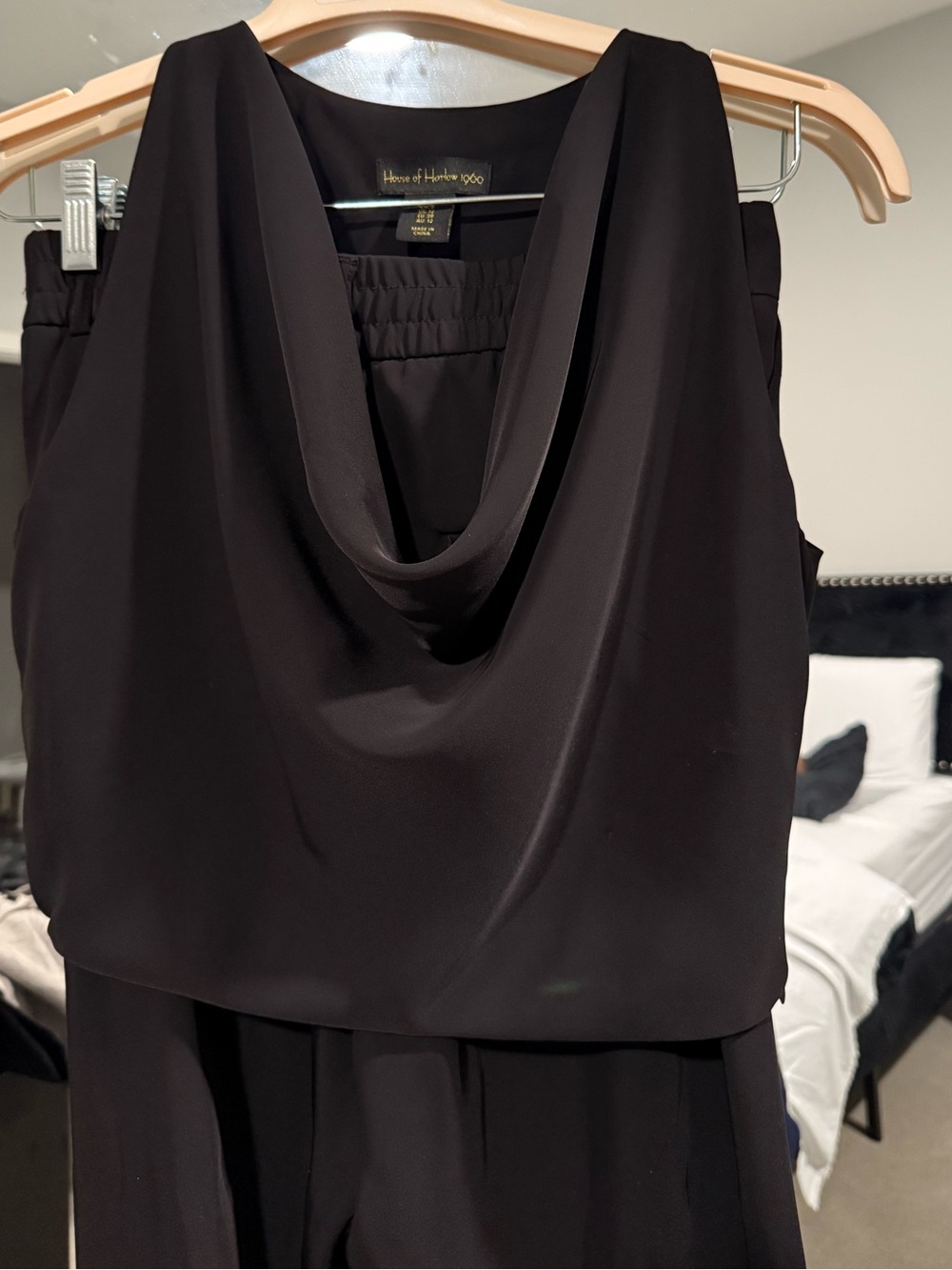 House of Harlow 1960: Black Draped Halter Wide-Leg pants set - Picture 9 of 14